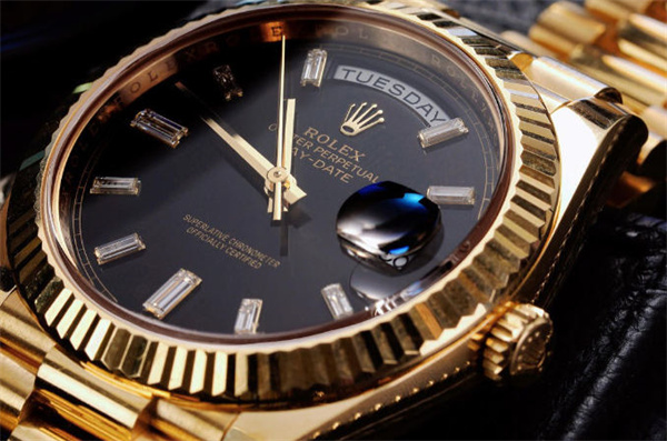 勞力士手表表帶出現劃痕(圖) 勞力士手表表帶出現劃痕(圖)